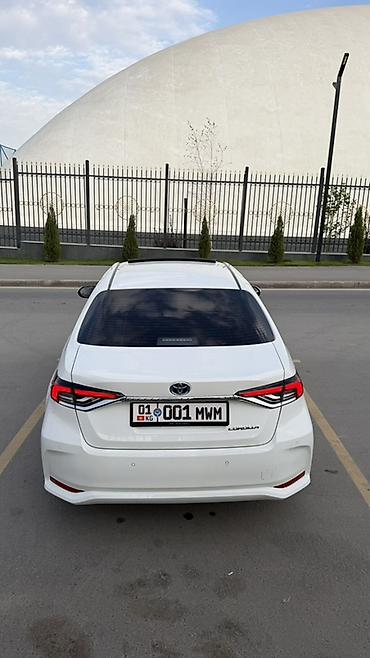 100: Toyota Corolla: 2020 г., 1.8 л, Вариатор, Гибрид, Седан — 3