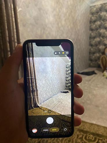Apple iPhone: IPhone 11, Б/у, 128 ГБ, Белый, Чехол, 72 % — 10