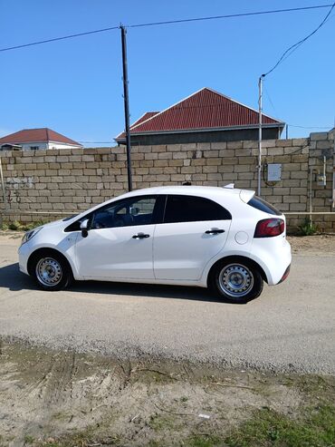 Kia: Kia Rio: 1.2 l | 2012 il Hetçbek — 4