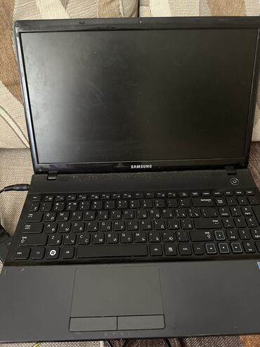 Noutbuklar, kompüterlər: Samsung notebook satilir ! Zaryadkasi var və işləyir .Sadəcə virus