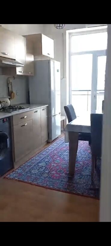 Uzunmüddətli kirayə mənzillər: Əhmədli metrosun bir adimliqi Flo magazasin arxası 16/6 mertebesi 3 — 4