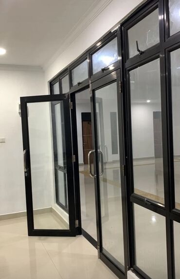 офисное кресло для руководителя: На заказ Каркасная перегородка, Для офиса