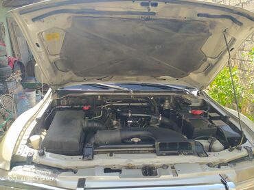polis masini: Mitsubishi Pajero: 2.8 l | 2004 il 370000 km Ofrouder/SUV