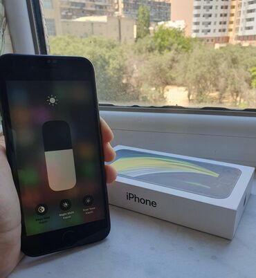 iphone se 2020 ikinci el: IPhone SE, 64 GB, Qara, Barmaq izi