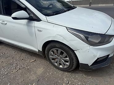 Транспорт: Hyundai Solaris: 2018 г., 1.6 л, Автомат, Газ, Седан — 4