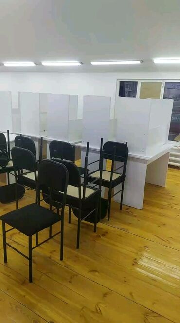мебель в кабинет: Офисный Стол, цвет - Белый, Б/у