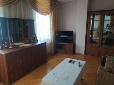 Uzunmüddətli kirayə mənzillər: Memar Əcəmi metrosunun yaxınlığında Yeqanə şadliq evinə yaxın 16 — 12