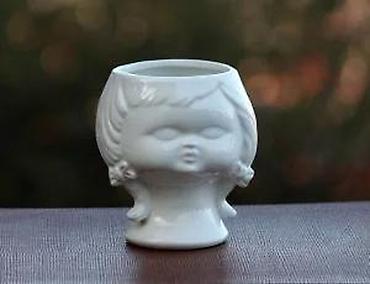 Stare vaze i dekor: Vintage Milk Glass Bela mlečna poculanska vaza Mid-century — 10
