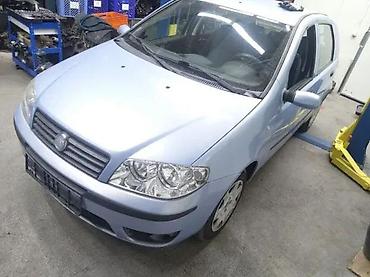 golf 5 slike: Fiat Punto 3 levo krilo kod boje 792. Fiat Punto 3 levo krilo kod boje — 1