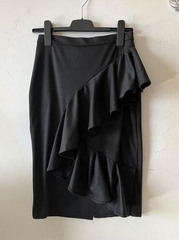 suknje za starije žene: M (EU 38), Mini, bоја - Crna