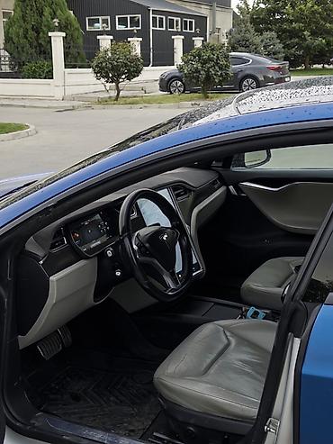 кибер трак: Tesla Model S: 2015 г., Электромобиль, Лифтбек — 8