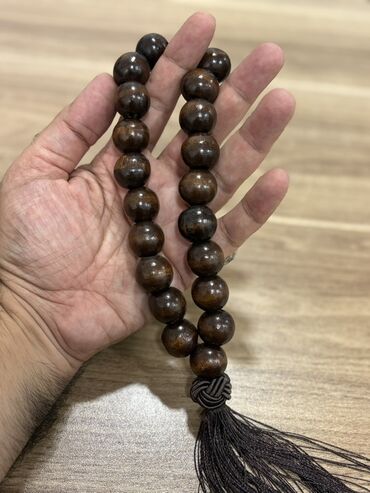 Avtomobil üçün oyuncaqlar və dekor: Avtomobil üçün dekorativ taxta təsbeh - Material: cilalanmış tünd — 6