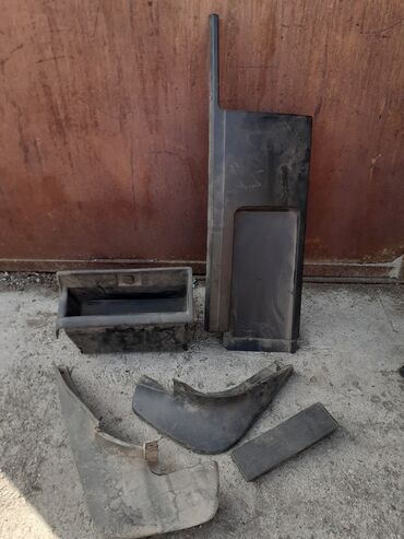 Другие детали кузова: Решётка гольф2 джетта 2, оригинал, цена 1000с дверные молнинг дж — 7