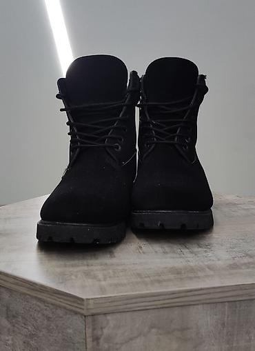 timberland ботинки: Зимние сапоги Timbaland Черного цвета, нубук Сапоги подойдут на — 1