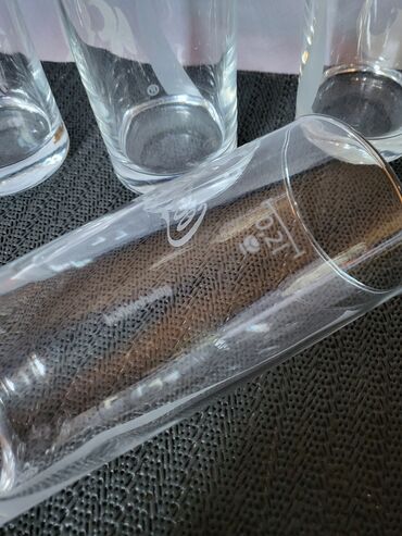 Čaše: Case nove Coca Cola vintaz. Komada 6 u ceni,sve na casama odsjaj od — 9