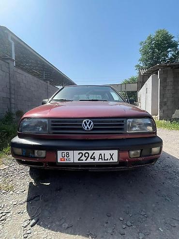Volkswagen: Volkswagen Vento: 1993 г., 1.8 л, Механика, Бензин, Седан — 4