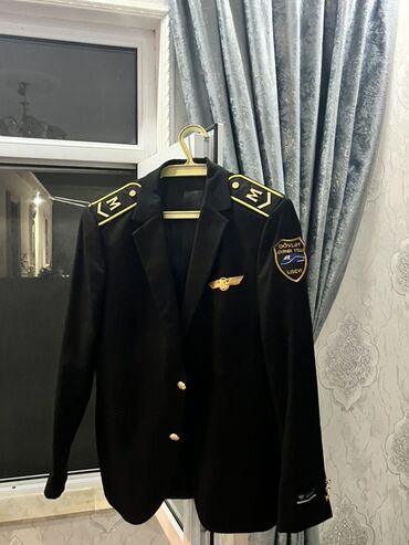 Другая мужская одежда: Пиджак, Однотонный