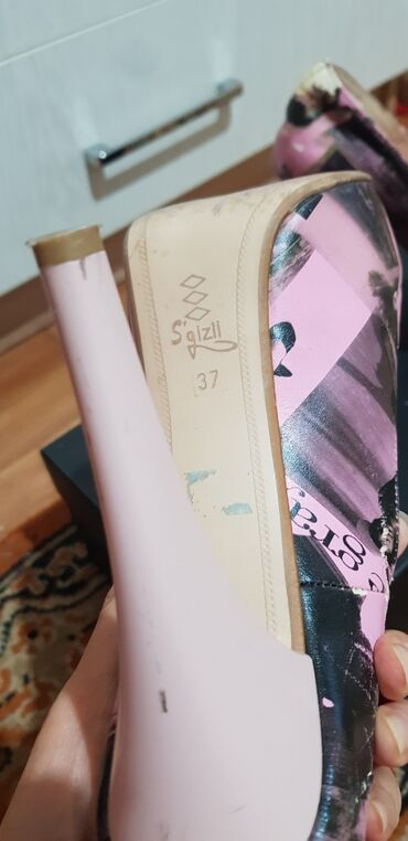 Туфли: Продаю классные осень зима сапоги пару раз только одевала. женские — 10