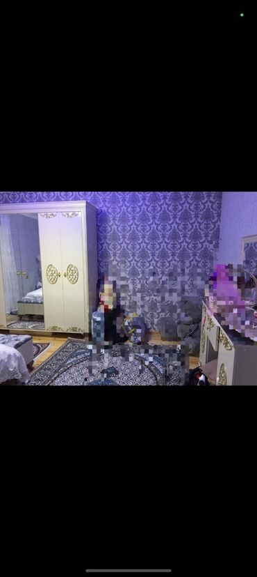 Qonaq otağı dəstləri: Klassik üslubda qonaq otağı dəsti Komplektin tərkibi: - İki qapılı — 1