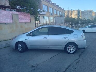 30 kuza prius: Toyota Prius: 1.5 l | 2006 il Sedan