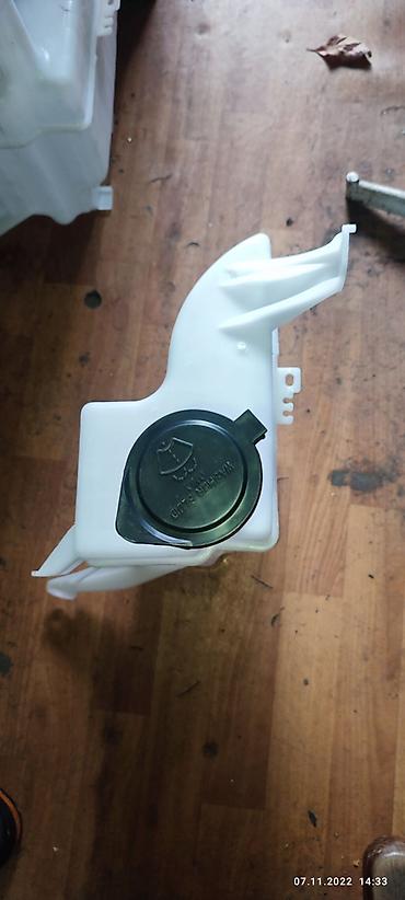 Бачки: Бачок Lexus 2013 г., Новый, Аналог — 8