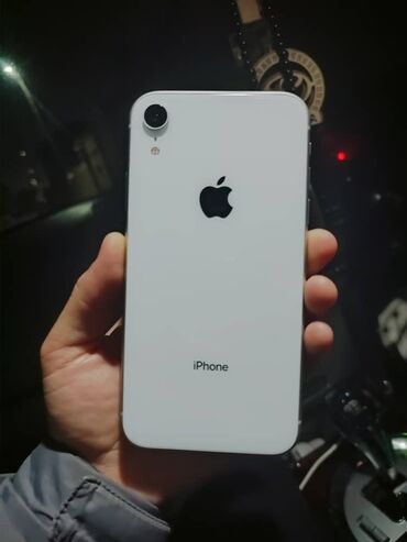 Apple iPhone: IPhone Xr, Б/у, 64 ГБ, Белый, 95 %