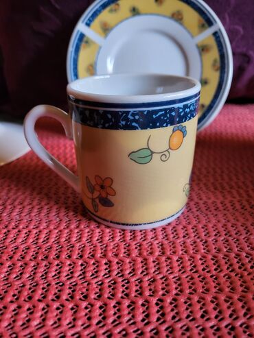 Kuhinjski setovi: Soljice nove porcelanske za kafu. Soljice komada 6 u ceni,kutija — 9