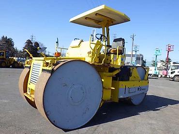 Катки: Срочно!!! Продается Асфальтовый каток Sakai R2, чистый Японец!!! at lalafo.kg — 1 Катки: Срочно!!! Продается Асфальтовый каток Sakai R2, чистый Японец!!! — 1