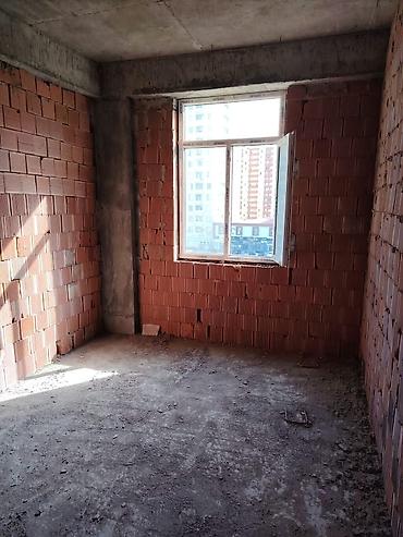 Yeni tikili: Yeni tikili binada mənzil planı və çılpaq təhvil mərhələsində daşınmaz — 12