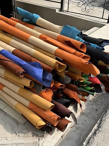 Кожаные куртки: Натуральная кожа. - Тип материала: натуральная кожа - Формат: целые — 2