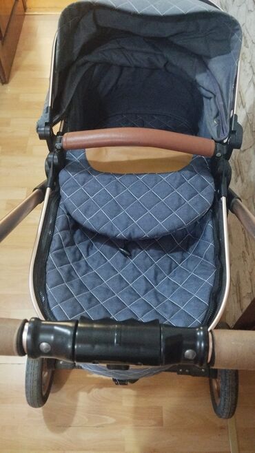 Модульные коляски: Коляска-люлька съемная, Б/у, Самовывоз