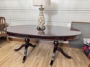 Masalar: Qonaq masası, İşlənmiş, Açılan, Oval masa, Rumıniya