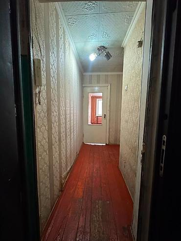 цена ош: 2 комнаты, 43 м², Ошский рынок / базар Индивидуалка, 2 этаж, Требуется ремонт — 10