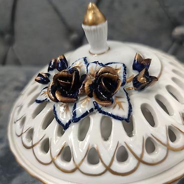 qedimi sufre: Qədimi 1910 il Schierholz kobalt konfet qabı el işi nazik farfor Real — 2