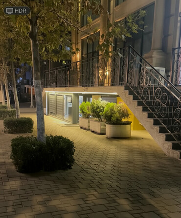 Otaqların uzunmüddətli kirayəsi: Nəsimi r. Nəsimi bazarın yanında .Azadlıq rezidensin binasında . İki -da lalafo.az — 2 Otaqların uzunmüddətli kirayəsi: Nəsimi r. Nəsimi bazarın yanında .Azadlıq rezidensin binasında . İki — 2