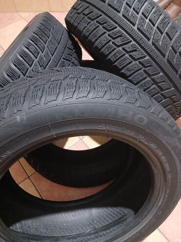 Шины: Комплект зимних шин (4 шт.) - Размер: 205/55 R16 - Индекс — 9