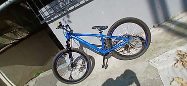 Dağ velosipedi – mavi rəng - Çərçivə: hardtail, yüngül metal
