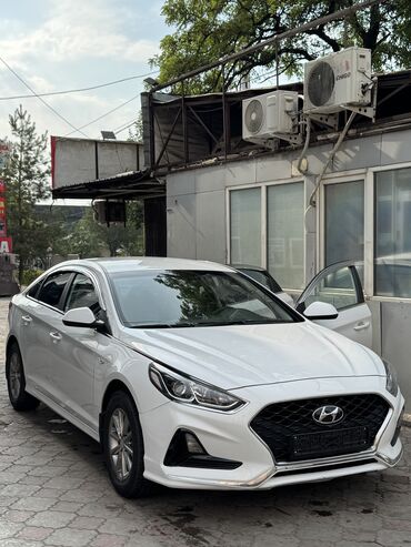 купить прицеп бу на легковой автомобиль: Hyundai Sonata: 2018 г., 2 л, Автоматтык, Газ, Седан