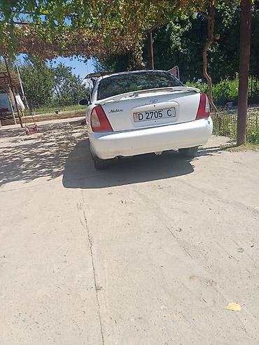 седло на даф: Daewoo Nubira: 1997 г., Механика, Седан — 3