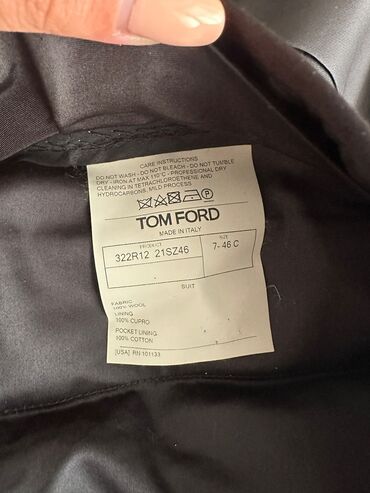 Kostyumlar: Tom Ford smokinq dəsti. 10 000 manata alinib. cemi bir defe oz toyuna — 4