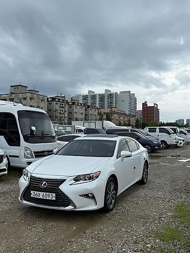Lexus: Lexus ES: 2017 г., 2.5 л, Вариатор, Гибрид, Седан — 2