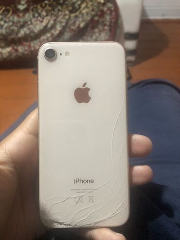 телефон за 200 манат: IPhone 8, Ağ, Qırıq