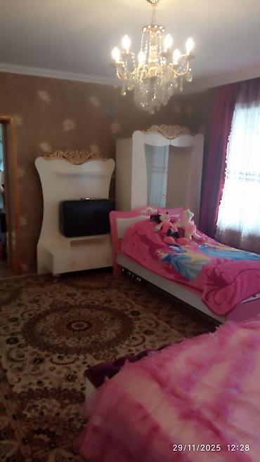 Qonaq otağı dəstləri: Masa və oturacaqlar — 29