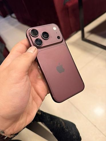 telefonlar iphone: IPhone 18 Pro, 256 GB, Bordo, Face ID — 2