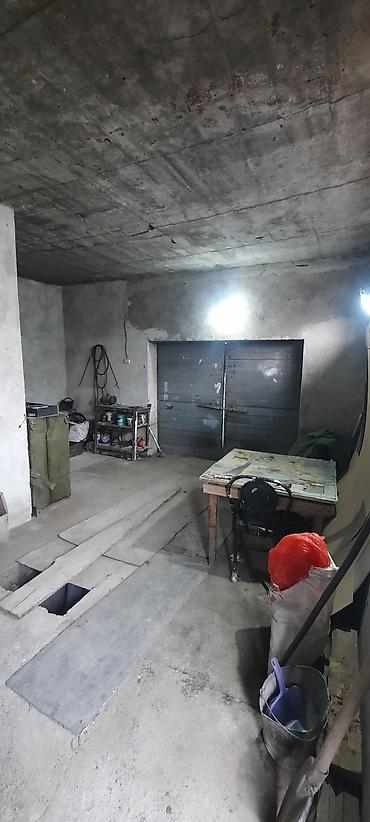 Продажа коттеджей и домов: Продаётся двухэтажный дом в селе Алексеевка из четырёх комнат по — 4