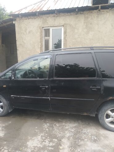 пассат б8: Volkswagen Sharan: 1998 г., 2 л, Механика, Бензин, Вэн/Минивэн