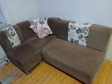 metbex ucun divan: İşlənilmişdir