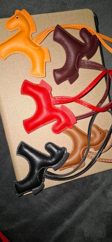 Kəmərlər: Brelok — 8