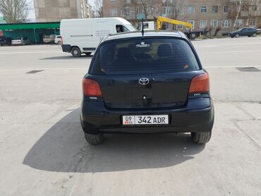 Toyota: Toyota Yaris: 2003 г., Механика, Бензин, Хэтчбэк
