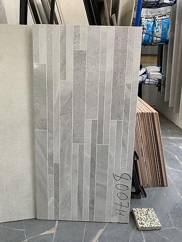 silver kitchen: Керамическая плитка для пола и стен, серый каменный декор с узкими — 1